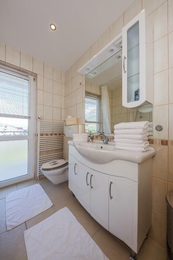 Apartman Lucija Kaštela 外观 照片