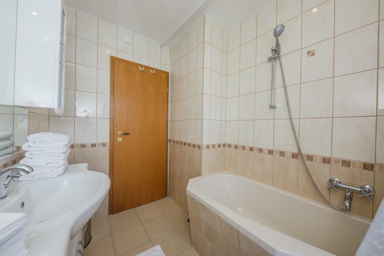Apartman Lucija Kaštela 外观 照片